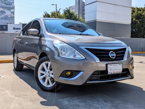 Nissan Versa Advance usado (2018) color Cafe precio $190,000