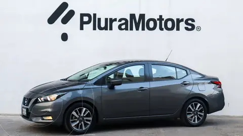 Nissan Versa Advance usado (2021) color Gris financiado en mensualidades(enganche $56,980 mensualidades desde $4,855)