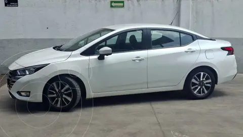 Nissan Versa Advance usado (2023) color Blanco precio $319,000