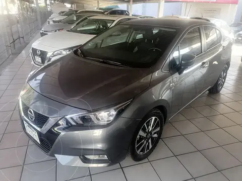 Nissan Versa Advance usado (2022) color Gris precio $335,000
