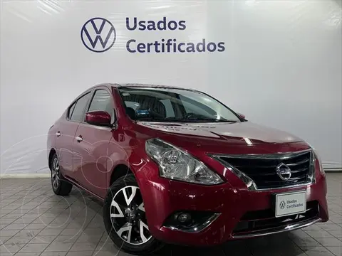 Nissan Versa Exclusive NAVI Aut usado (2017) color Rojo precio $209,000