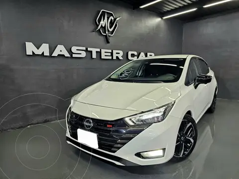 Nissan Versa SR usado (2023) color Blanco precio $309,000