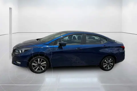 Nissan Versa Advance usado (2024) color Azul precio $333,900