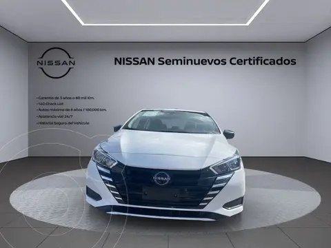 Nissan Versa Sense Aut usado (2023) color Blanco financiado en mensualidades(enganche $99,765 mensualidades desde $4,761)