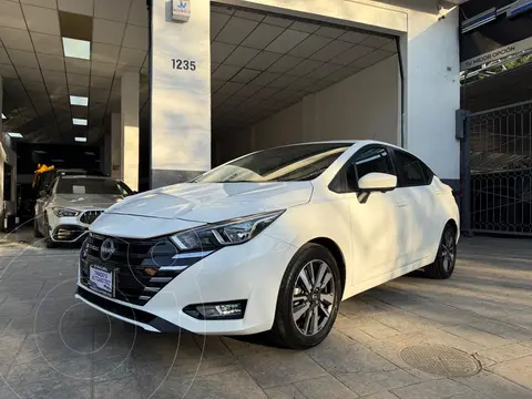 Nissan Versa Advance Aut usado (2025) color Blanco precio $329,900