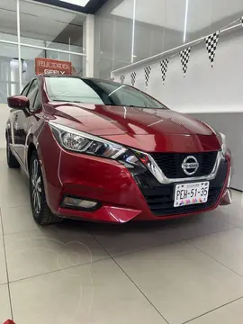 Nissan Versa Advance usado (2022) color Rojo precio $289,999