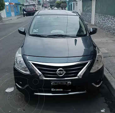 Nissan Versa Advance usado (2017) color Azul precio $140,000
