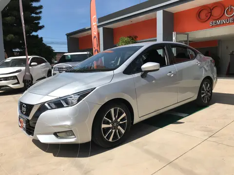 Nissan Versa Advance usado (2022) color Gris financiado en mensualidades(enganche $73,302 mensualidades desde $5,605)