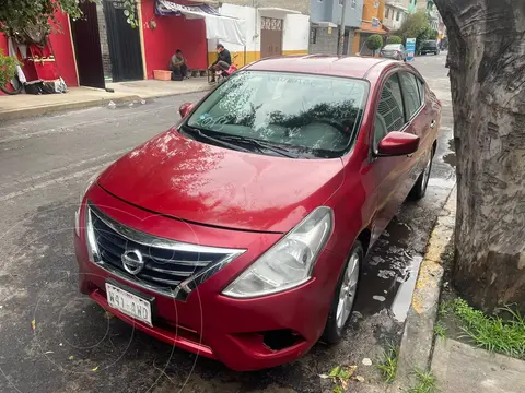Nissan Versa Advance usado (2018) color Rojo precio $137,000