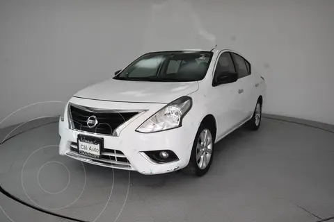 Nissan Versa Advance usado (2017) color Blanco precio $179,000