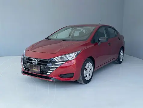 Nissan Versa Sense Aut usado (2024) color Rojo precio $289,000