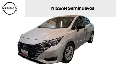 Nissan Versa Sense Aut usado (2024) color Plata precio $287,500