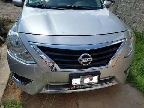 Nissan Versa Advance usado (2015) color Plata precio $169,000