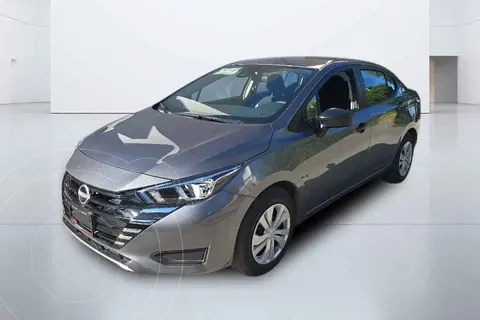 Nissan Versa Sense Aut usado (2025) color Gris financiado en mensualidades(enganche $101,115 mensualidades desde $6,793)
