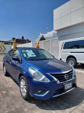 Nissan Versa Advance usado (2018) color Azul Acero precio $235,000