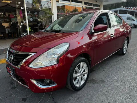 Nissan Versa Advance usado (2017) color Rojo precio $175,000