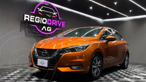 Nissan Versa Advance usado (2020) color Naranja financiado en mensualidades(enganche $49,980 mensualidades desde $6,574)
