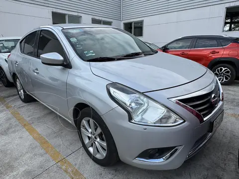 Nissan Versa Advance usado (2016) color Plata financiado en mensualidades(enganche $61,921 mensualidades desde $4,515)