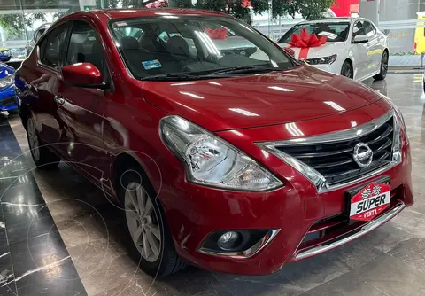 Nissan Versa Advance usado (2015) color Rojo precio $215,000