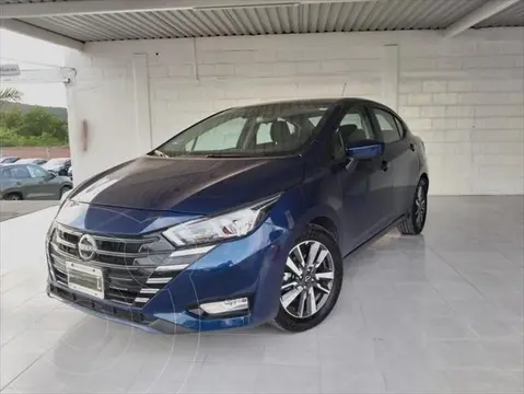 Nissan Versa Advance usado (2024) color Azul precio $362,000