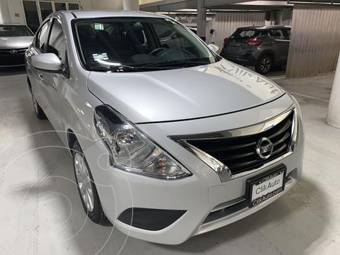 Nissan Versa Sense usado (2017) color Plata Dorado precio $185,000