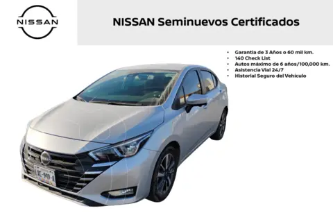 Nissan Versa Advance usado (2023) color Plata precio $303,000