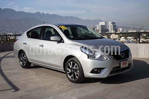 foto Nissan Versa Exclusive Aut usado (2018) color Plata precio $197,700