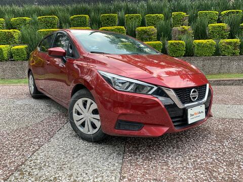 Nissan Versa Sense usado (2020) color Rojo precio $279,000