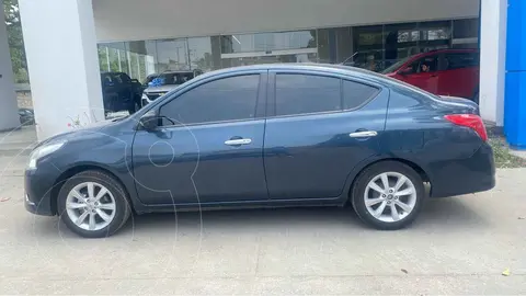 Nissan Versa Advance Aut usado (2017) color Azul precio $210,000