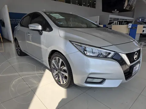 Nissan Versa Exclusive Aut usado (2020) color Plata financiado en mensualidades(enganche $70,942 mensualidades desde $6,558)