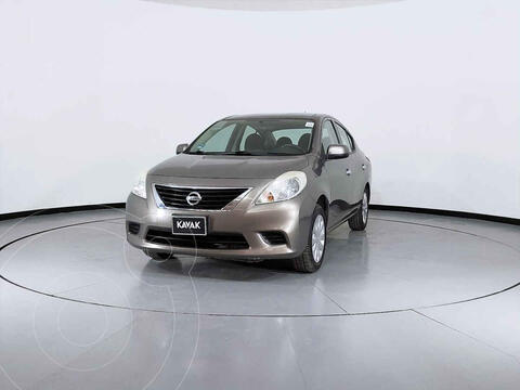 foto Nissan Versa Sense usado (2014) color Café precio $152,999