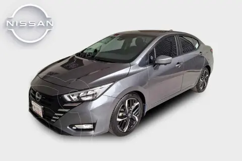 Nissan Versa Sense usado (2024) color Gris precio $318,000