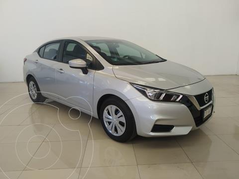 foto Nissan Versa Sense usado (2020) color Plata precio $250,000