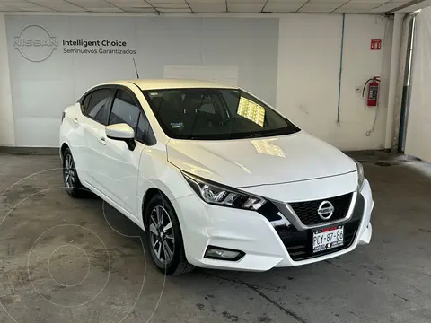 Nissan Versa Advance Aut usado (2022) color Blanco precio $299,800