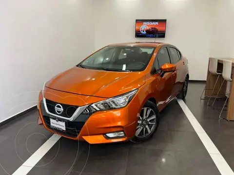 Nissan Versa Advance usado (2020) color Naranja financiado en mensualidades(enganche $47,960 mensualidades desde $4,731)