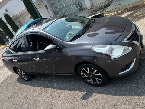 Nissan Versa Advance Aut usado (2019) color Gris precio $178,500