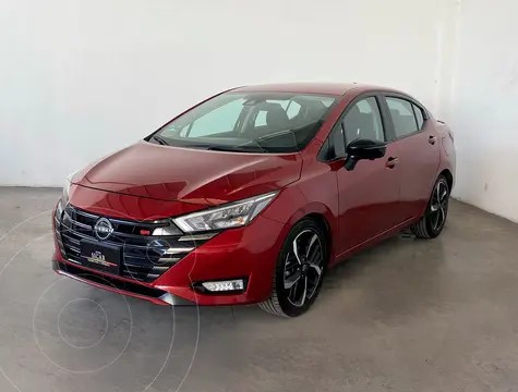 Nissan Versa SR usado (2024) color Rojo precio $359,000