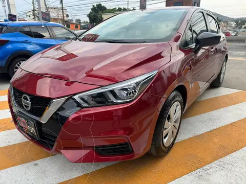 Nissan Versa Sense usado (2022) color Rojo financiado en mensualidades(enganche $74,938 mensualidades desde $5,730)