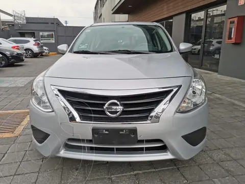 Nissan Versa Sense usado (2018) color Plata financiado en mensualidades(enganche $55,000 mensualidades desde $5,873)