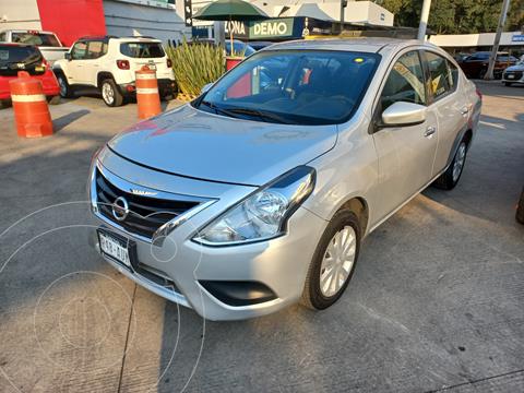 Nissan Versa Sense usado (2018) color Plata financiado en mensualidades(enganche $43,423 mensualidades desde $4,686)