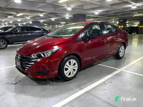 Nissan Versa Sense Aut usado (2024) color Rojo precio $284,000