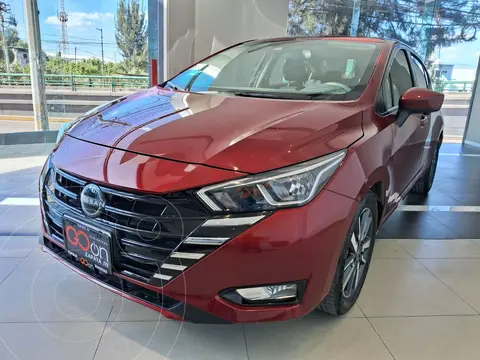 Nissan Versa Advance usado (2024) color Rojo precio $324,000