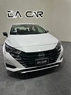 Nissan Versa Sense Aut usado (2023) color Blanco precio $275,000