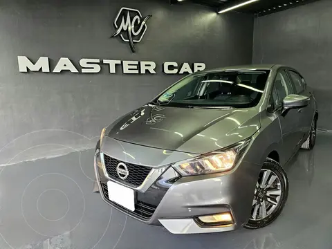 Nissan Versa Advance usado (2020) color Gris Oscuro precio $229,000