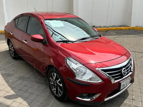 Nissan Versa Exclusive NAVI Aut usado (2018) color Rojo precio $220,000