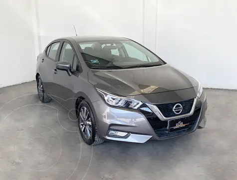 Nissan Versa Advance usado (2022) color Gris financiado en mensualidades(enganche $77,669 mensualidades desde $5,988)