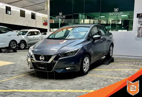 Nissan Versa Sense usado (2021) color Gris Oscuro precio $259,900