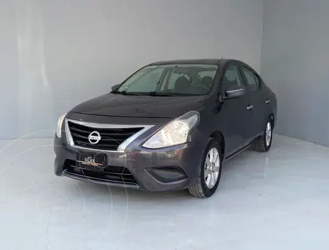 Nissan Versa Sense Aut usado (2019) color Gris precio $199,000