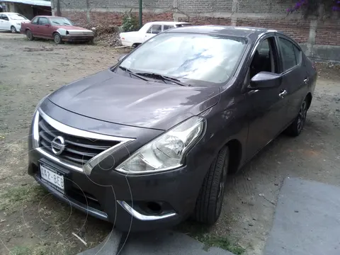 Nissan Versa Advance Aut usado (2019) color Gris Oscuro precio $185,000