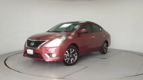 foto Nissan Versa Exclusive Aut usado (2019) color Rojo Burdeos precio $227,250